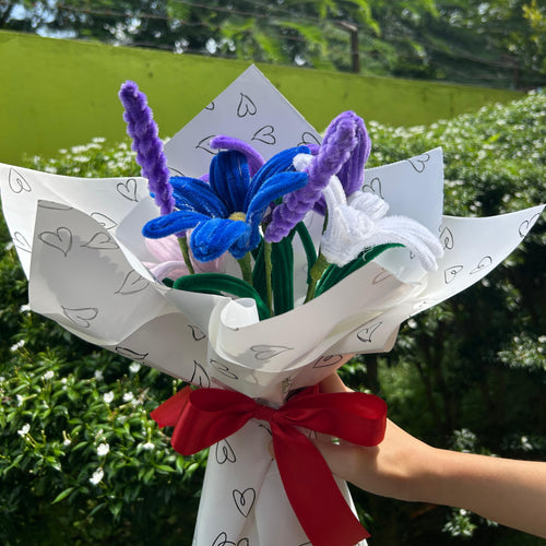 Amoura Blooms bouquet